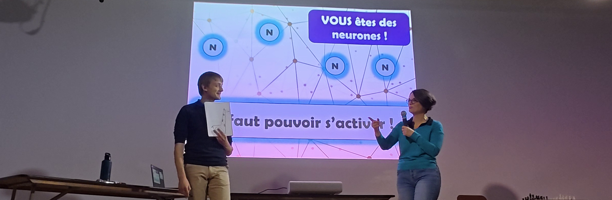 Photo de Delphine et Alexandre lors d'une conférence sur l'IA